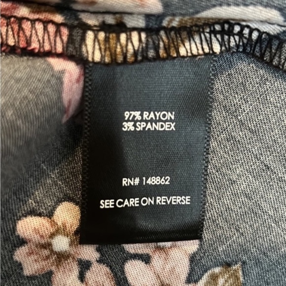 ~e New Torrid floral cami - Picture 7 of 9